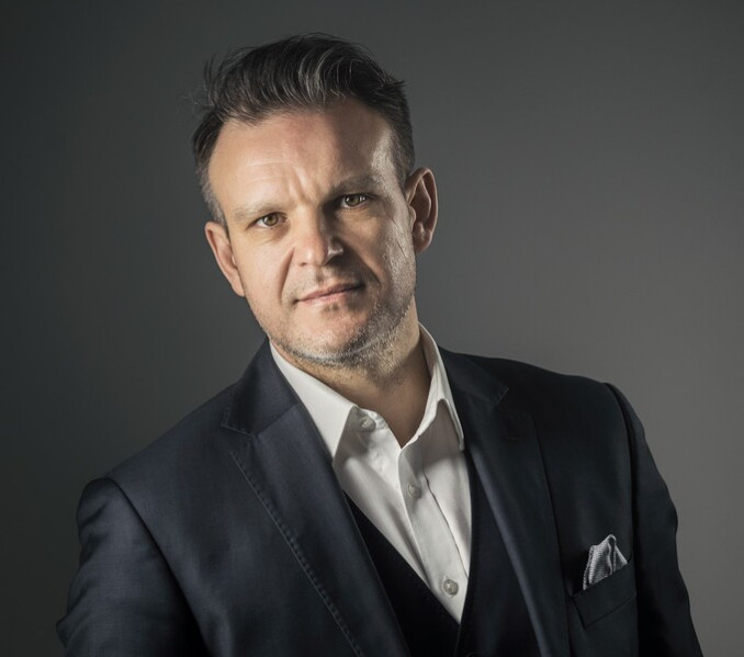 Piotr Tywonek (Biuro główne)